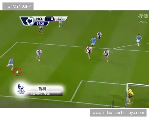 “雨战中球员滑倒频发,比赛用球适应性受关注” “雨战中球员滑倒频发,比赛用球适应性受关注”